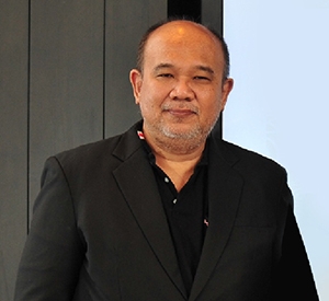 นายแพทย์ภาณุทัต เตชะเสน