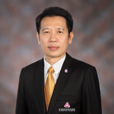 นายสุวัฒน์ กมลพนัส