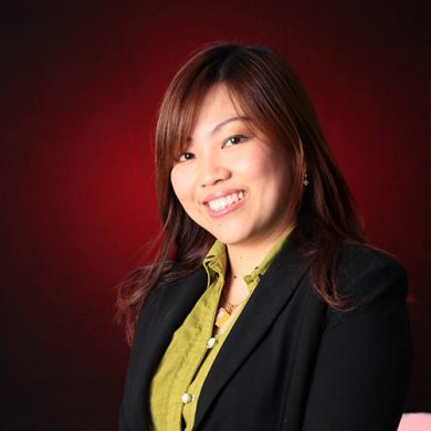 รศ.ดร.ชุติพร อนุตริยะ