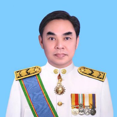 สถาพร ใจอารีย์