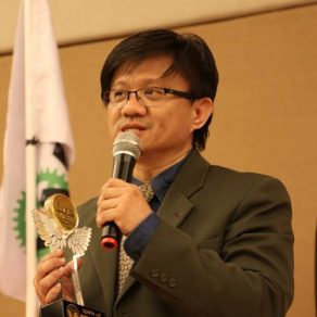 นายชัยวัฒน์ ลิ้มพรจิตรวิไล