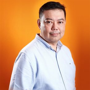 คุณสุรวุฐิ์ พรทาบทอง