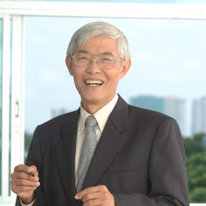 รศ.ยืน ภู่วรวรรณ