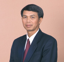 Mr.Pansak Siriruchatapong 